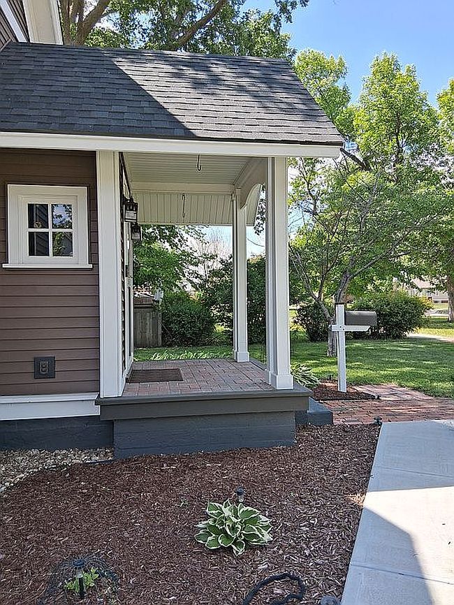 Photo of 140 E 7th St, Hastings, NE