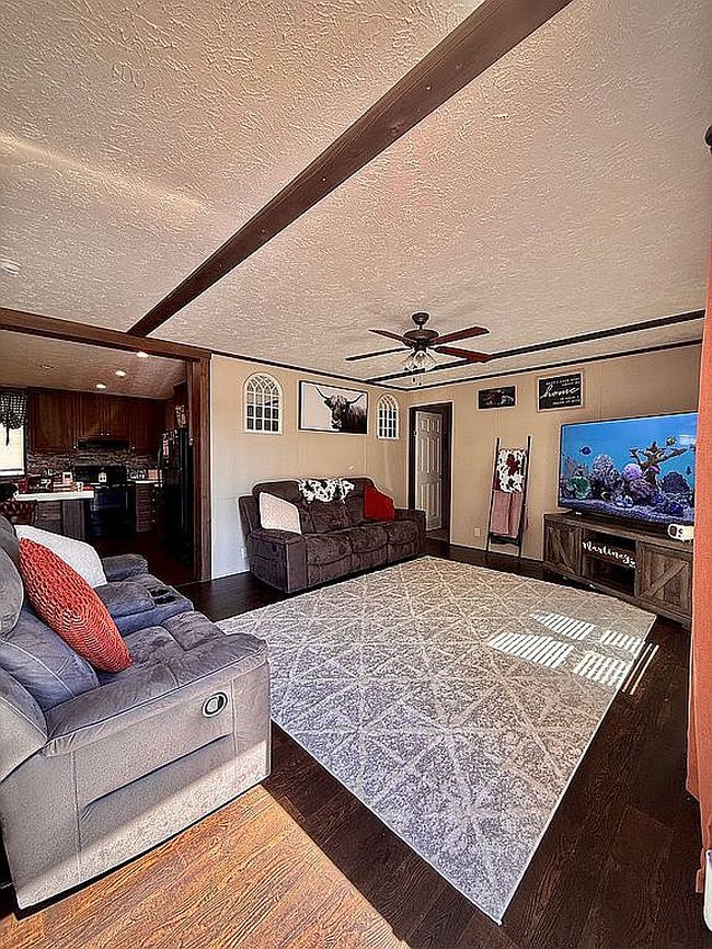 Image of 660 Carlton Dr