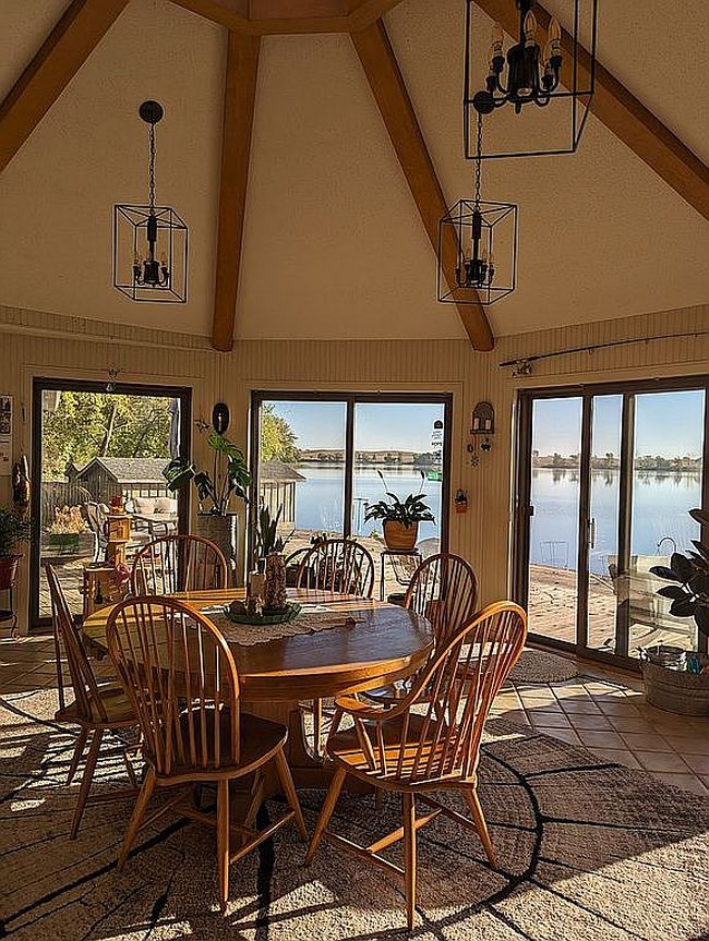 Preview of property located at 1965 Cottonwood Lake Dr