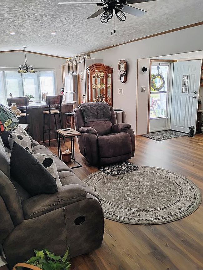 Additional photo 1 of property located at 106 Wilpark Dr