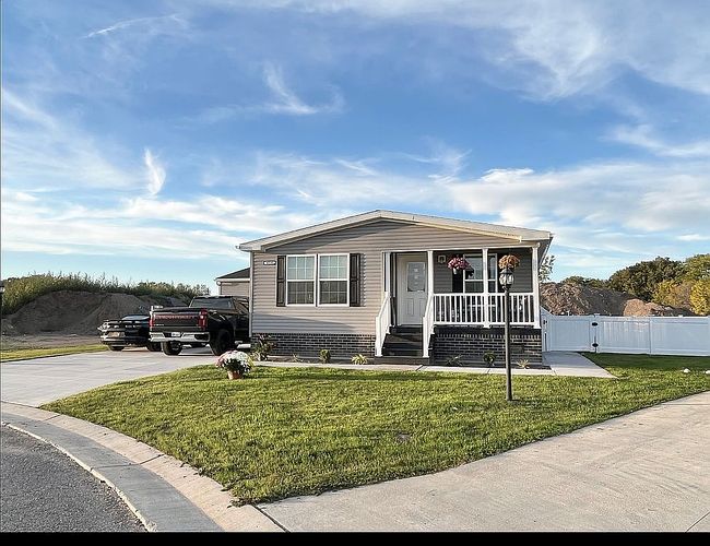 Image of 4039 Seneca Pkwy