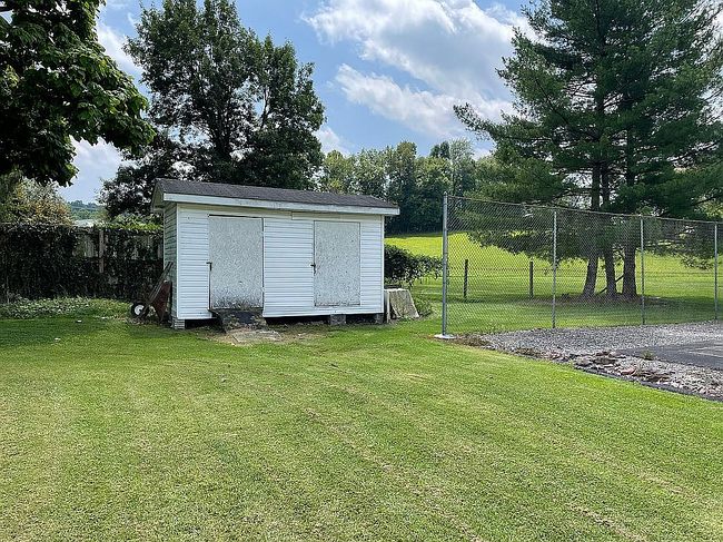 Photo of 35 Birds Ln, Fayetteville, WV