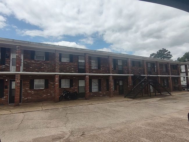Photo of 809 N Nashville Ave