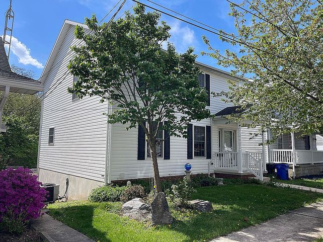 Image of 818 View St