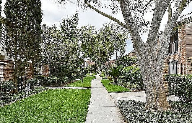 Image of 800 Country Place Dr Unit 701