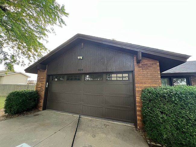 Image of 909 S City View Rd