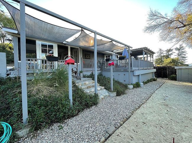 Image of 65 Arnaz Dr