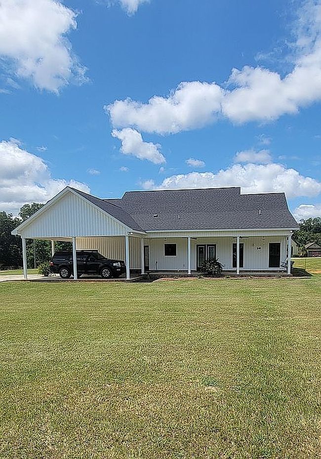 Photo of 1081 3rd St, Thorsby, AL