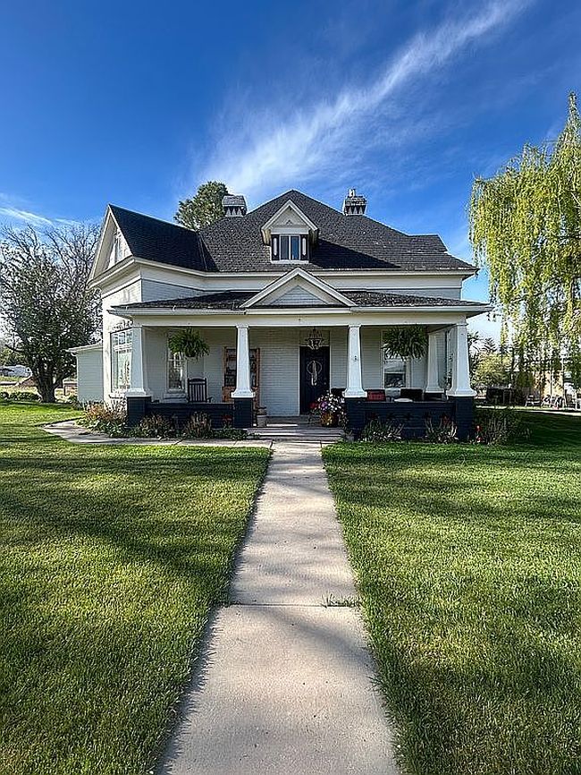 Photo of 90 E 100 N, Mount Pleasant, UT