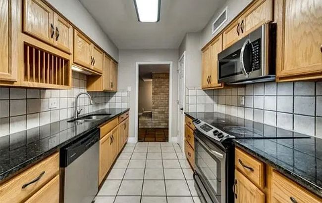 Image of 3957 High Summit Dr