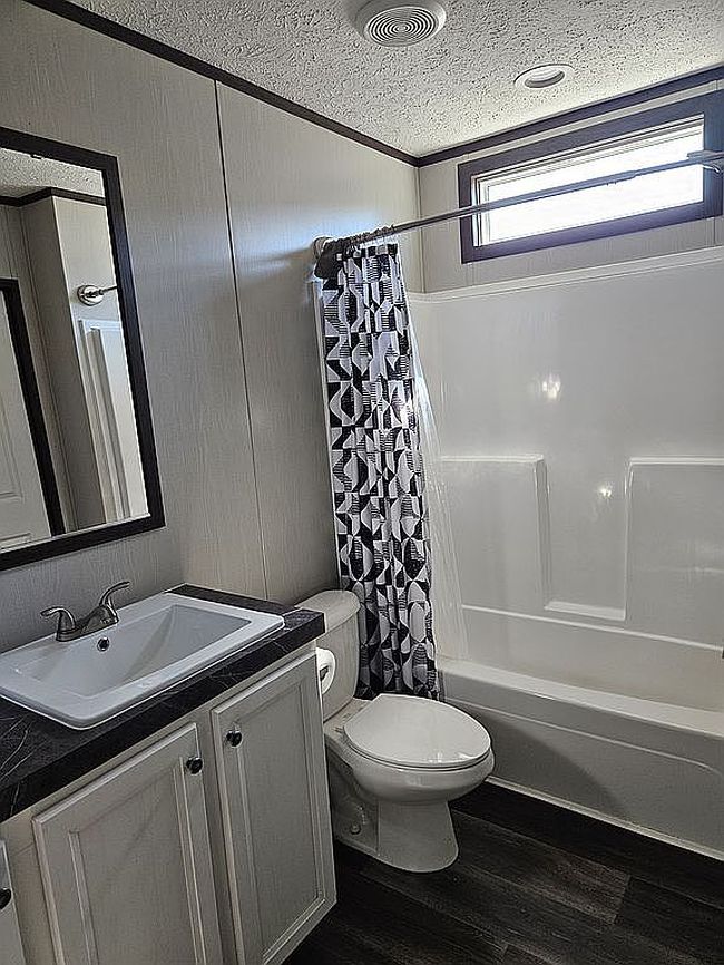 Image of 4704 Gladys Dr #749