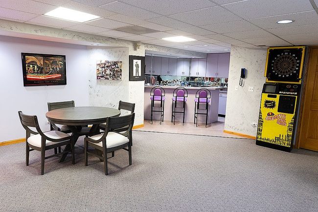 Image of 358 Carey Ct
