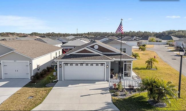 Image of 876 Conroe St