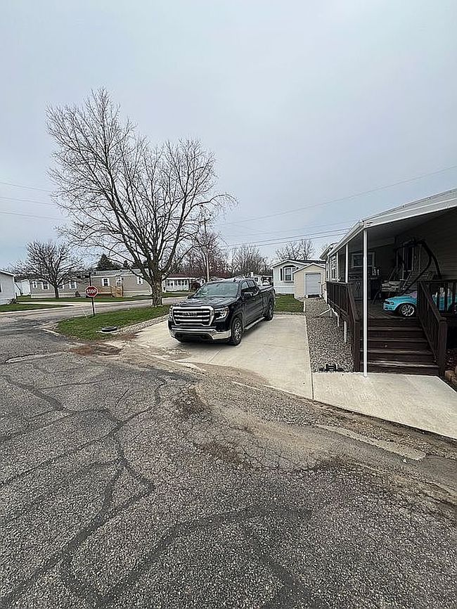 Image of 9103 N Union St Lot 33