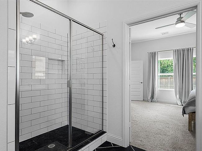 Image of 520 Royal Oaks Ln