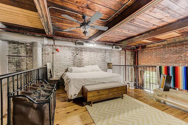 Image of 19 Hilliard St Se Apt 15