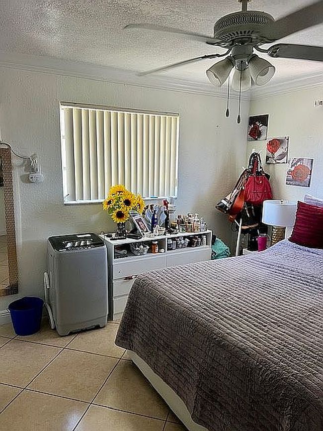 Photo of 855 W 29th St Apt 11, Hialeah, FL