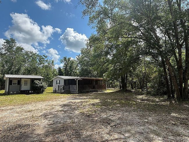 Photo of 423 Nw Bright Lake Ct