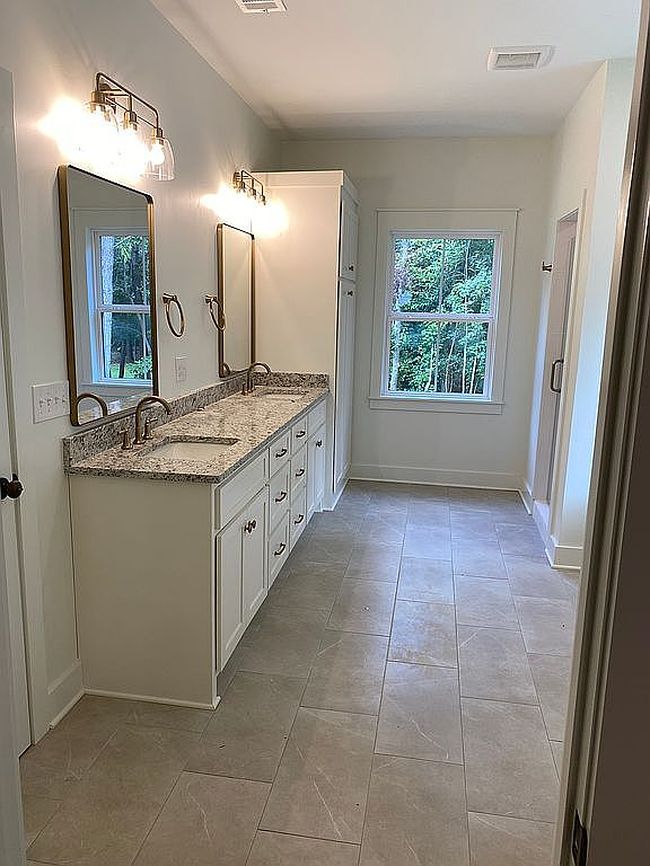 Photo of 13602 Cranberry Dr, Northport, AL
