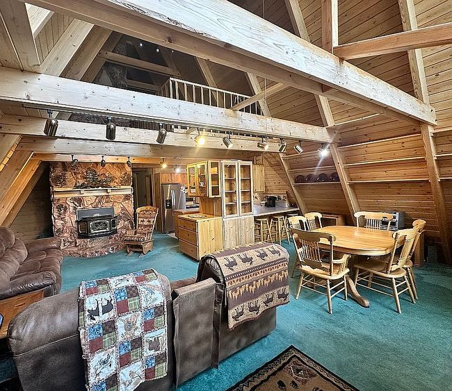 Image of 941 Saddle Ct