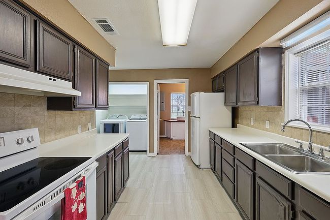 Image of 204 Private Road 4217