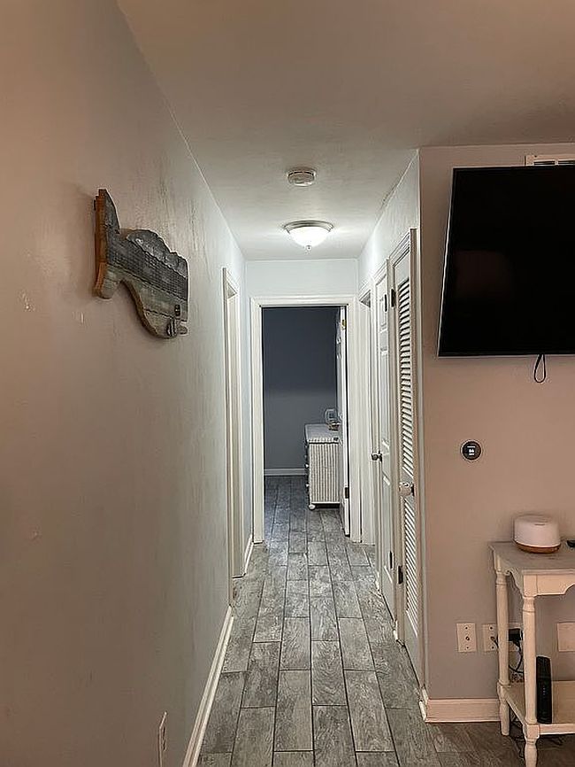 Additional photo 2 of property located at 401 Arctic Ave Apt 101