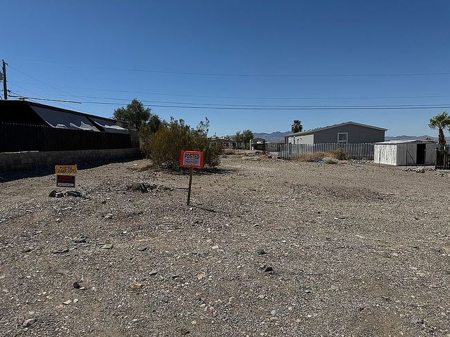 Photo of 3045 Lake Dr