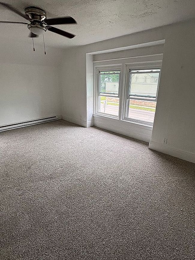 Photo of 934 N 5th St, Niles, MI