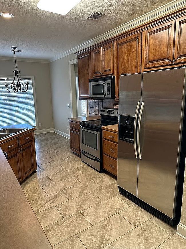 Image of 1306 Catherine Dr