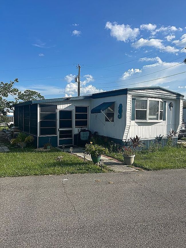Photo of 9 Center Isle, Lake Placid, FL