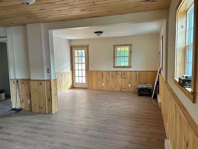 Photo of 61 Mccoole Ave, Paw Paw, WV