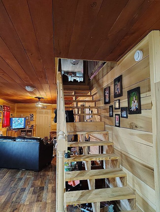 Photo of 15977 Mcbride Bluff Rd, Shoals, IN