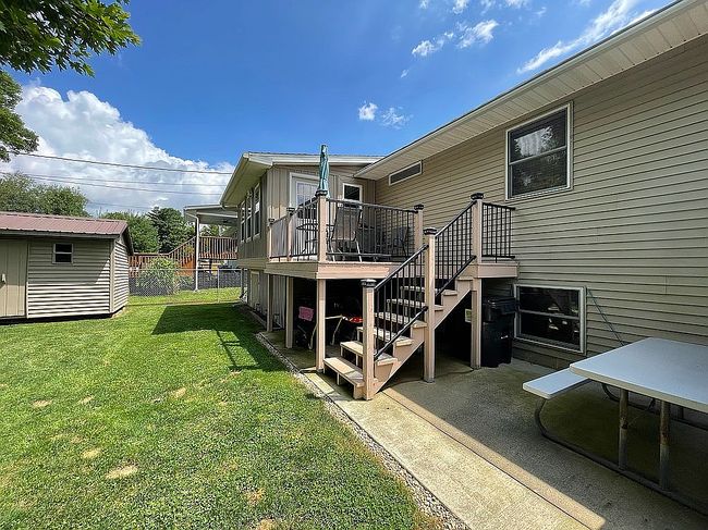 Photo of 787 Huntley Ave, Logan, OH