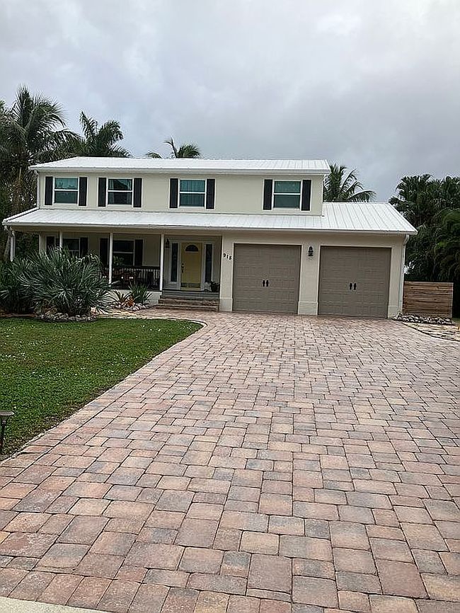 Photo of 918 Sw 33rd St, Palm City, FL