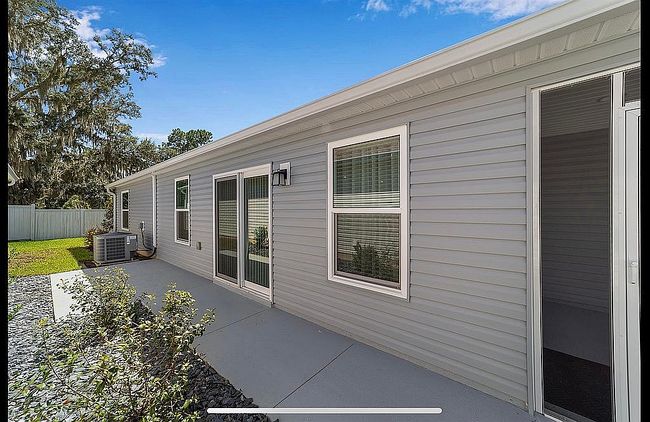 Image of 3320 Davis Ter