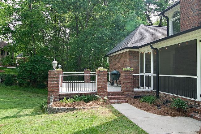 Image of 2816 Briar Cir