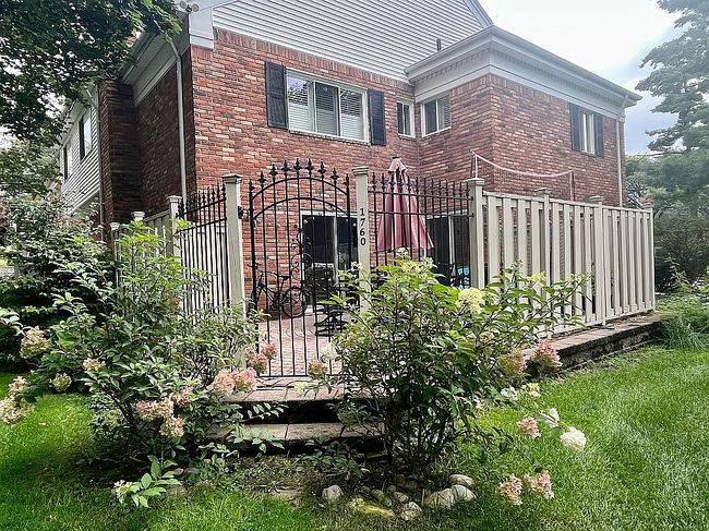 Photo of 1760 Trailwood Path #1, Bloomfield Hills, MI