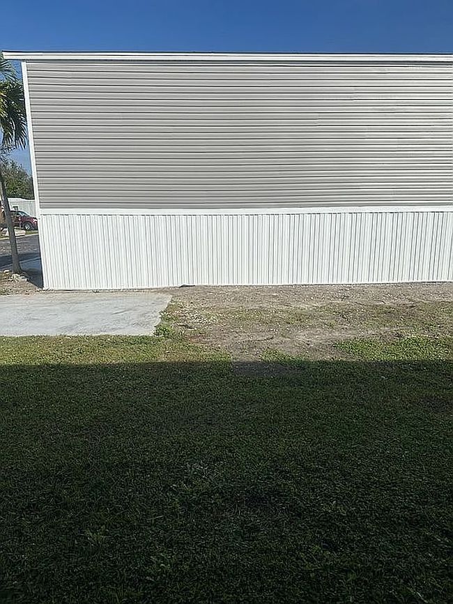 Photo of 11261 Bombay Ln, Fort Myers, FL