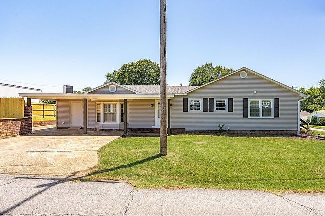 Image of 2001 Wolfe Ln
