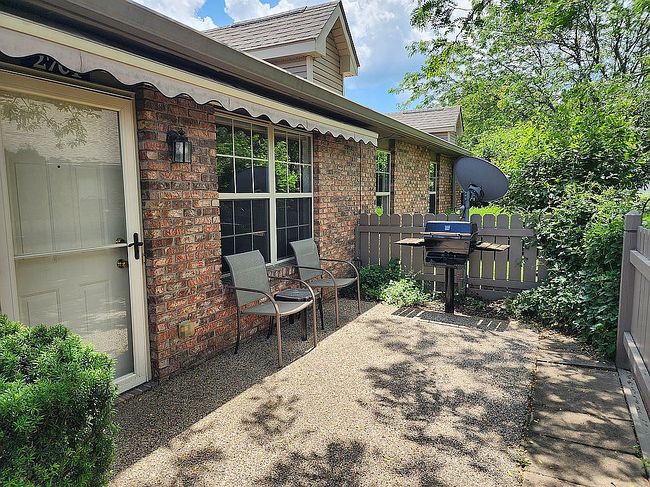 Photo of 2761 Shakespeare Ln, Avon, OH