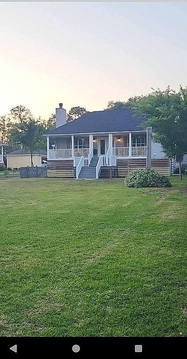 Image of 120 Lovers Lane Rd