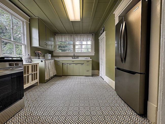 Image of 601 W 10th St Ne