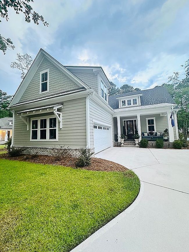 Photo of 656 Kempton Ct Se