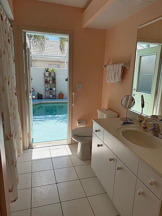 Photo of 1110 Southlake Ct, Venice, FL