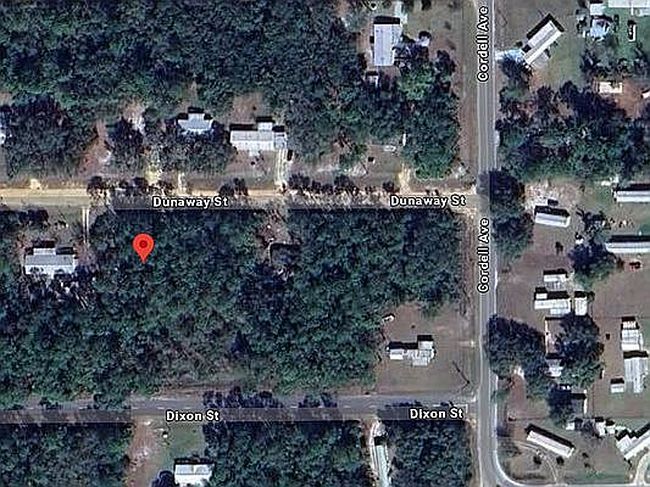Photo of 113 Dunaway St, Interlachen, FL