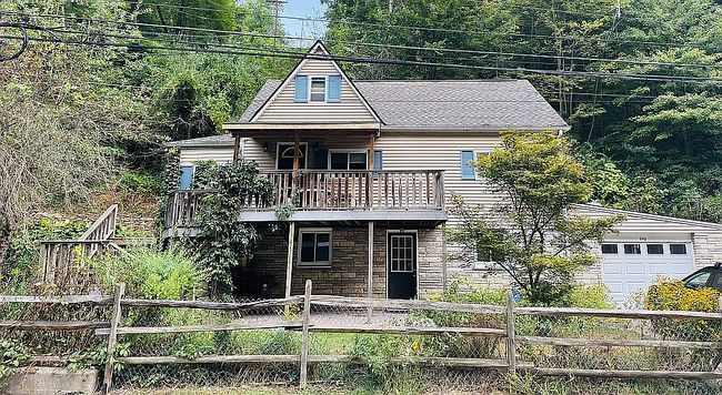 Photo of 240 Coal Valley Rd, Clairton, PA