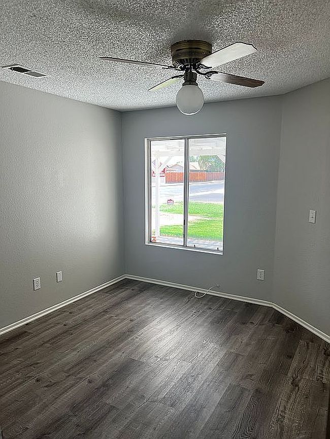 Photo of 321 Vaquero Trl, Imperial, CA