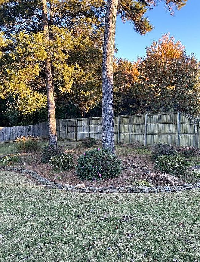 Image of 670 Huntington Ln