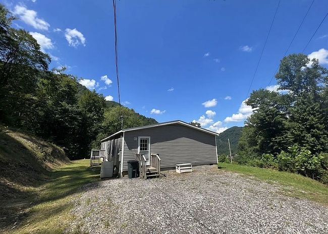 Photo of 769 Allen Harvey Way, Wharton, WV