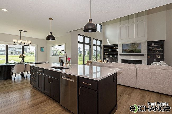 Photo of 5878 Pigeon Creek Rd, Bettendorf, IA